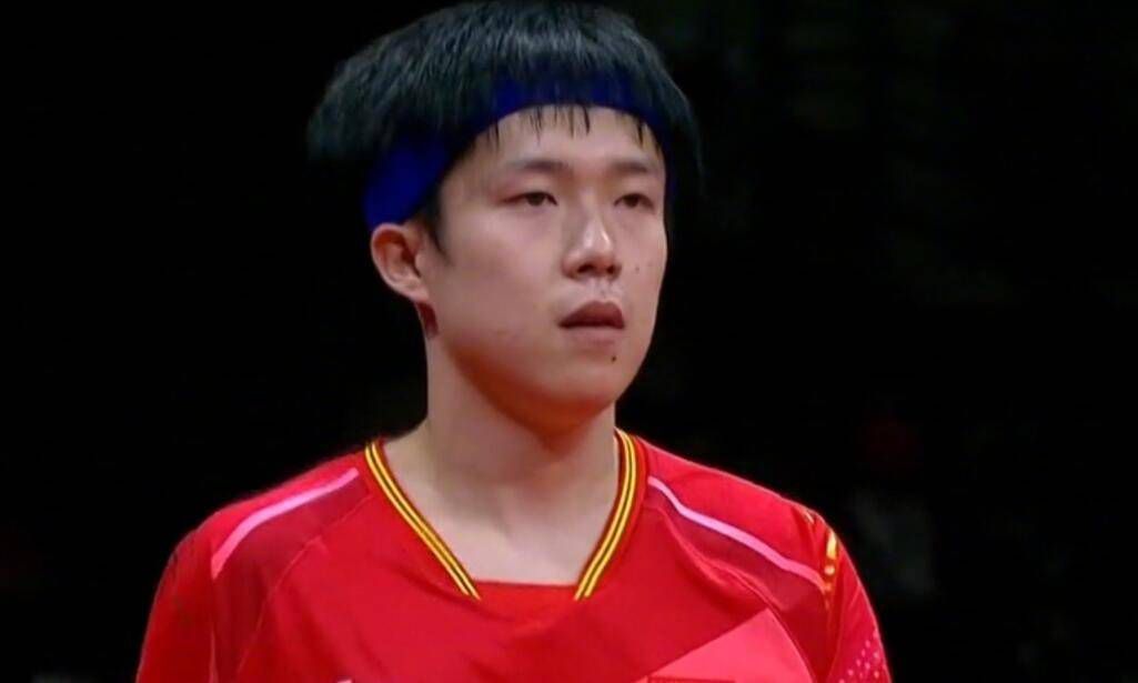 两个美女互脱内衣吃奶