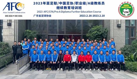 偷窥隔壁的人妻