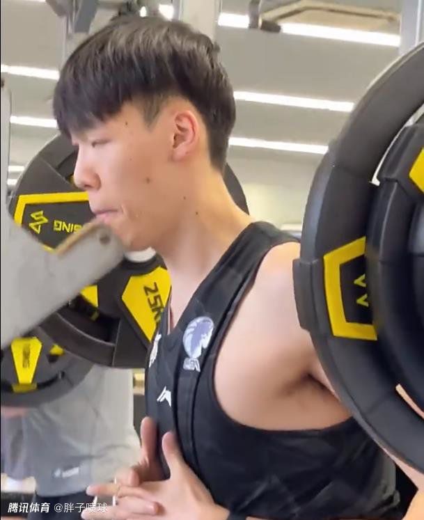 调教大学生视频